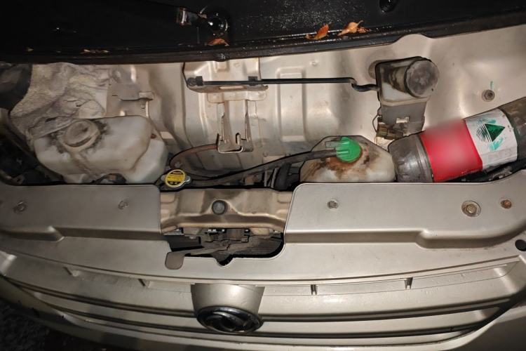 Used Dongfeng Xiaokang K07S 2015 1.2L Practical Version DK12-05 Engine Bay