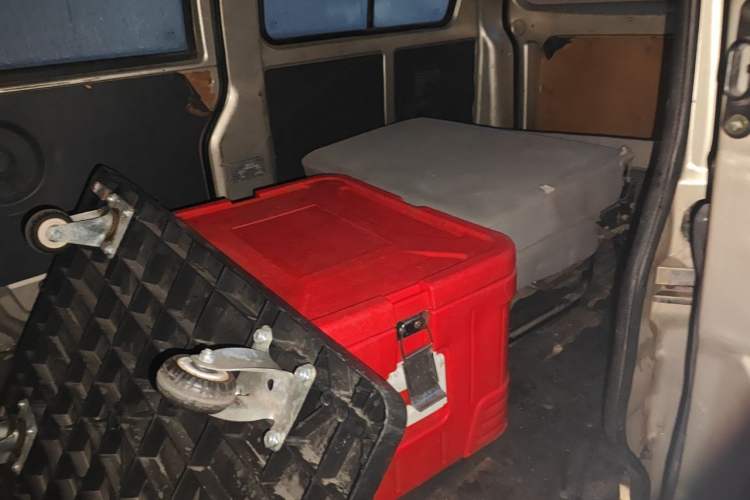 Used Dongfeng Xiaokang K07S 2015 1.2L Practical Version DK12-05 Left Rear Seat