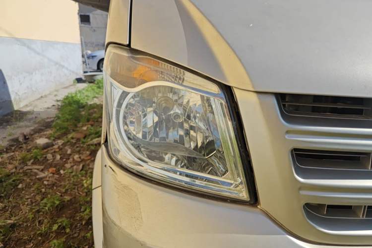 Used Dongfeng Xiaokang K07S 2015 1.0L Practical Version AF10-12 Right Front Headlight