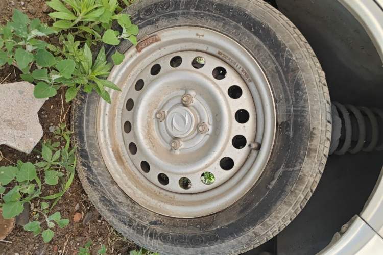 Used Dongfeng Xiaokang K07S 2015 1.0L Practical Version AF10-12 Right Front Wheel Hub