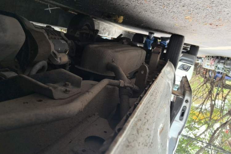 Used Dongfeng Xiaokang K07S 2016 1.2L Practical Version DK12-05 Chassis Front Right