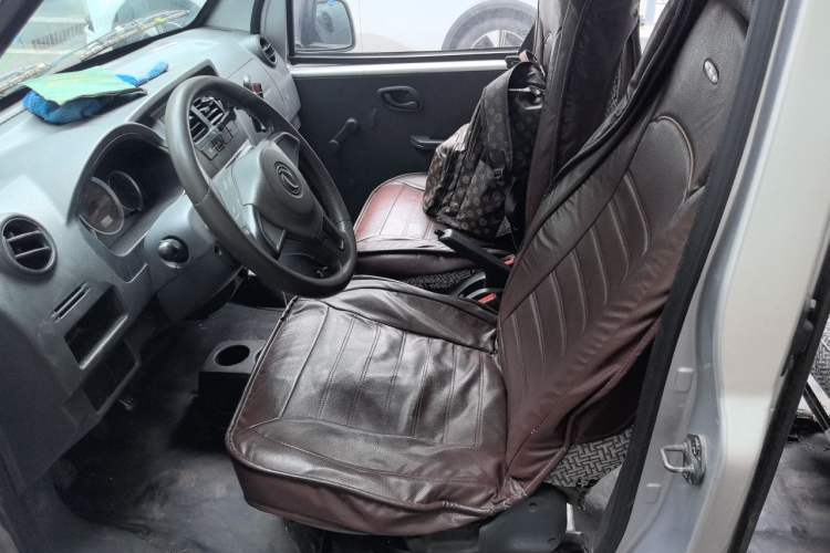 Used Dongfeng Xiaokang K07S 2016 1.2L Practical Version DK12-05 Left Front Seat