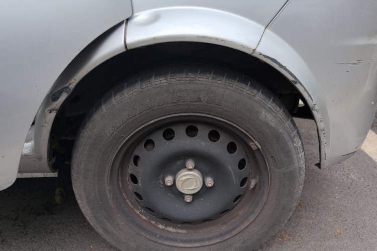 Used Dongfeng Xiaokang K07S 2016 1.2L Practical Version DK12-05 Right Front Wheel Hub
