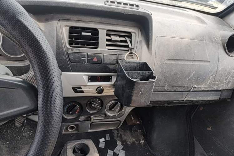 Used Dongfeng Xiaokang K07S 2016 1.0L Practical Version DK10 Audio And AC Panel