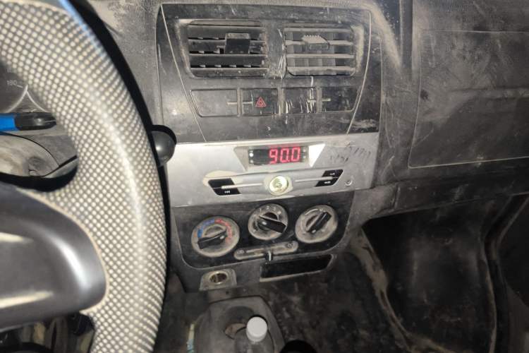 Used Dongfeng Xiaokang K07S 2016 1.0L Practical Version DK10 Audio And AC Panel
