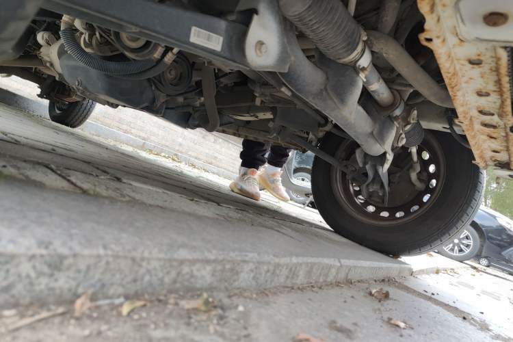 Used Dongfeng Xiaokang K07S 2016 1.2L Practical Version DK12-10 Chassis Front Right