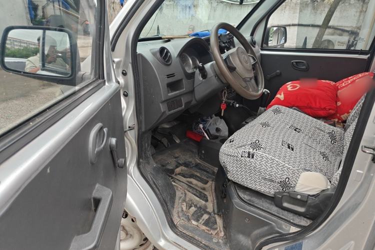 Used Dongfeng Xiaokang K07S 2016 1.2L Practical Version DK12-10 Driver Seat