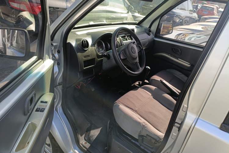 Used Dongfeng Xiaokang K07S 2016 1.2L Standard Edition DK12-10 Driver Seat