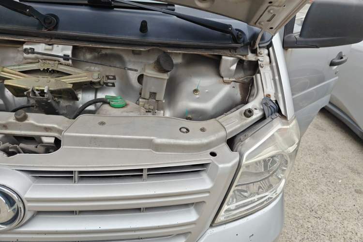 Used Dongfeng Xiaokang K07S 2016 1.2L Practical Version DK12-10 Engine Bay Left
