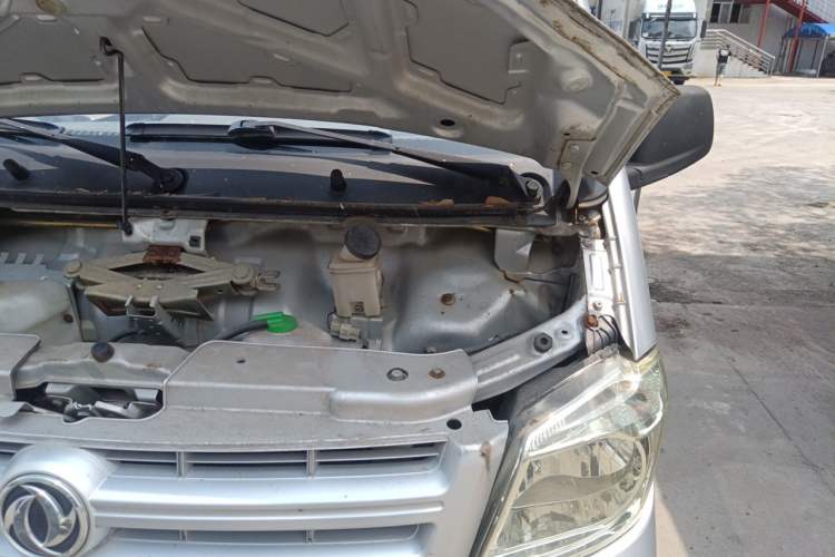 Used Dongfeng Xiaokang K07S 2016 1.2L Practical Version DK12-10 Engine Bay Left