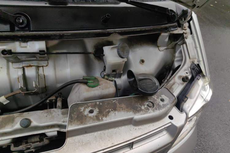 Used Dongfeng Xiaokang K07S 2016 1.2L Practical Version DK12-10 Engine Bay Left