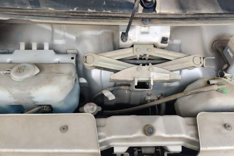 Used Dongfeng Xiaokang K07S 2016 1.0L Practical Version AF11-05 Engine Bay