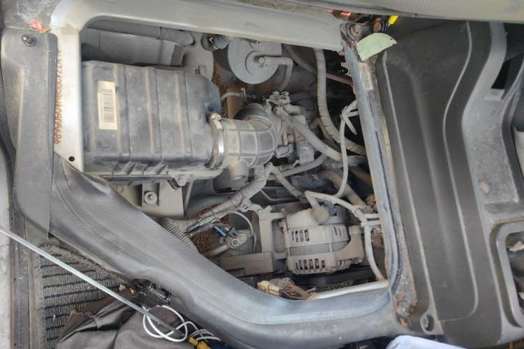 Used Dongfeng Xiaokang K07S 2016 1.2L Practical Version DK12-10 Engine Bay Right