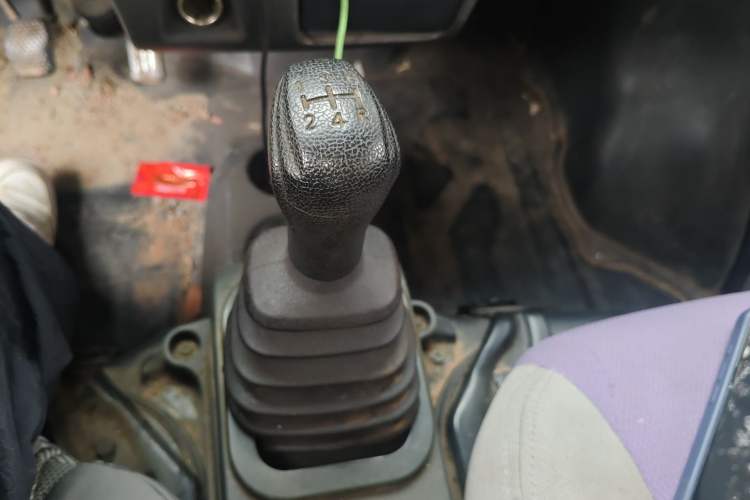 Used Dongfeng Xiaokang K07S 2016 1.0L Practical Version DK10 Gear Lever