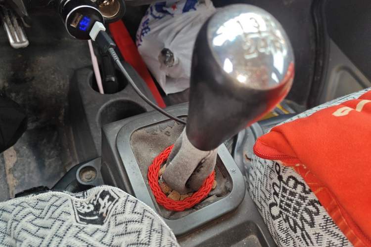 Used Dongfeng Xiaokang K07S 2016 1.2L Practical Version DK12-10 Gear Lever