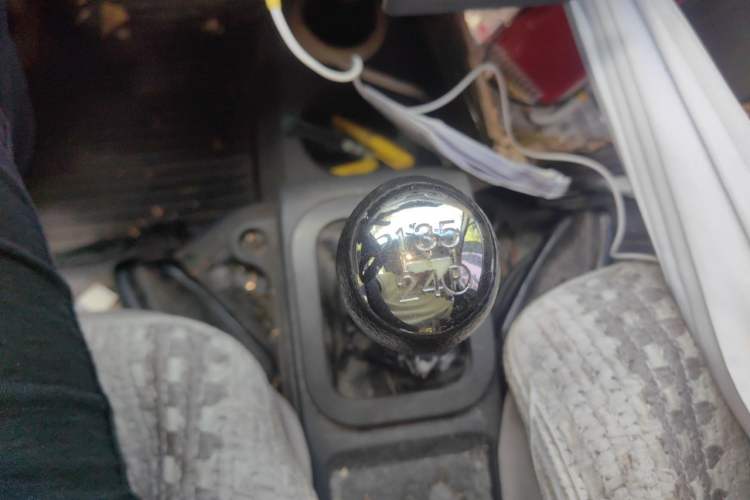 Used Dongfeng Xiaokang K07S 2016 1.2L Practical Version DK12-10 Gear Lever