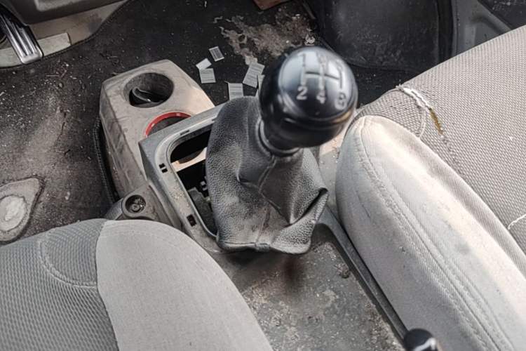 Used Dongfeng Xiaokang K07S 2016 1.0L Practical Version DK10 Gear Lever