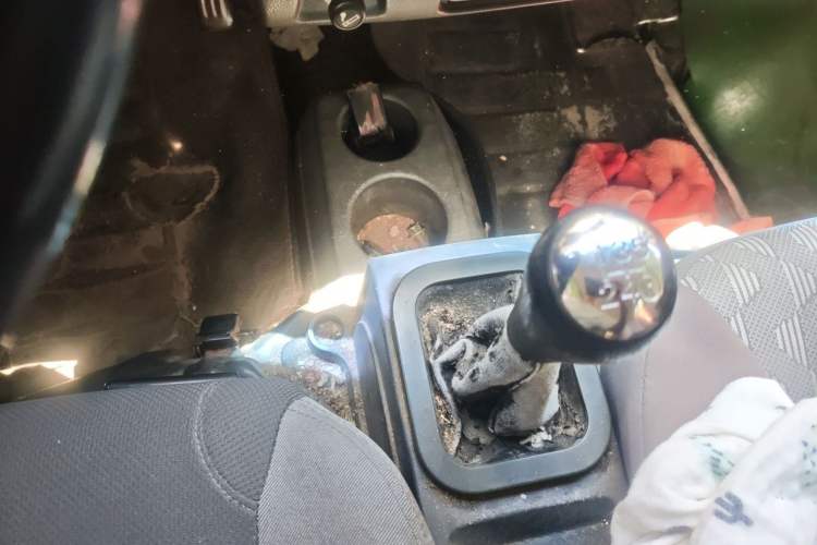 Used Dongfeng Xiaokang K07S 2016 1.2L Practical Version DK12-10 Gear Lever