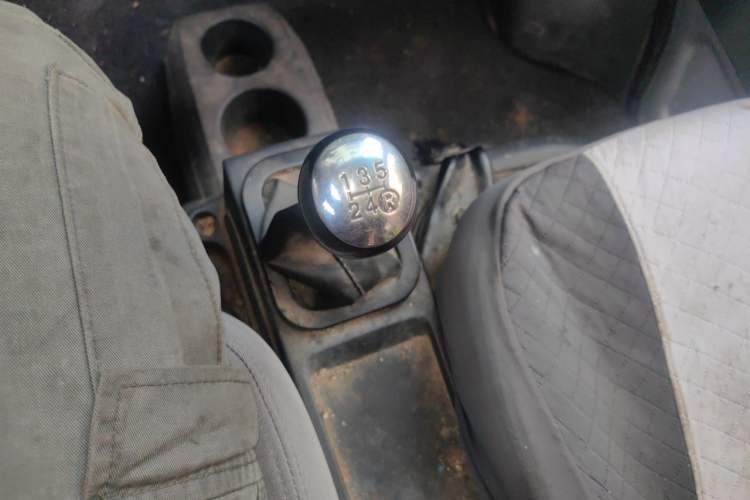 Used Dongfeng Xiaokang K07S 2016 1.2L Practical Version DK12-10 Gear Lever