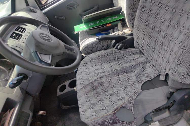 Used Dongfeng Xiaokang K07S 2016 1.2L Practical Version DK12-10 Left Front Seat