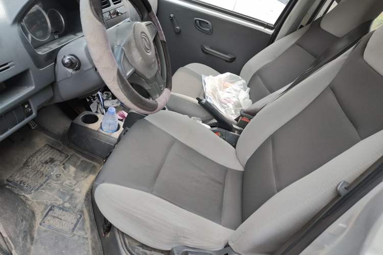 Used Dongfeng Xiaokang K07S 2016 1.2L Practical Version DK12-10 Left Front Seat