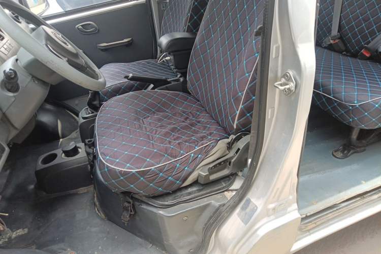 Used Dongfeng Xiaokang K07S 2016 1.2L Practical Version DK12-10 Left Front Seat