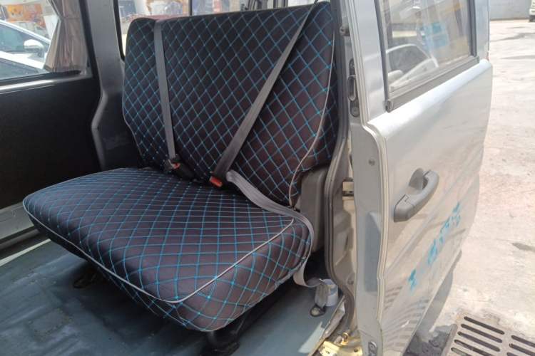 Used Dongfeng Xiaokang K07S 2016 1.2L Practical Version DK12-10 Left Rear Seat
