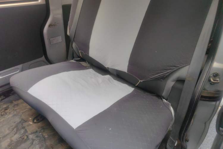 Used Dongfeng Xiaokang K07S 2016 1.2L Practical Version DK12-10 Left Rear Seat