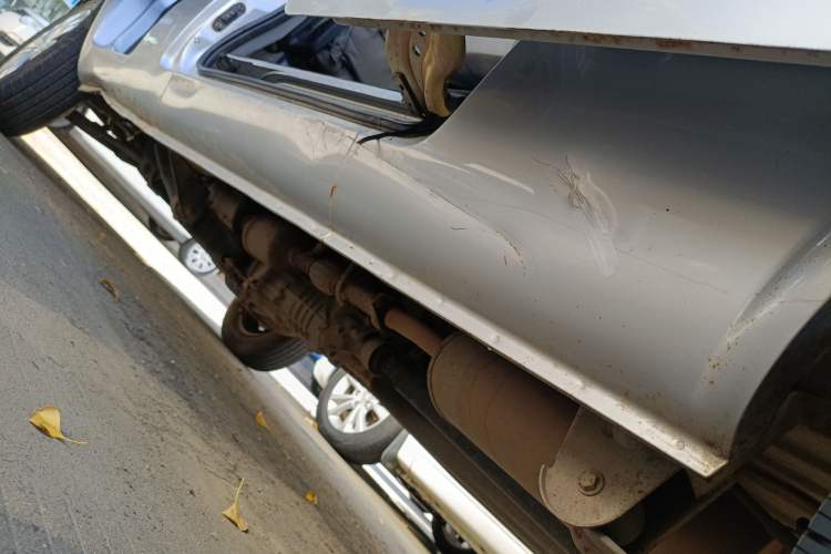 Used Dongfeng Xiaokang K07S 2016 1.2L Standard Edition DK12-10 Left Side Sill