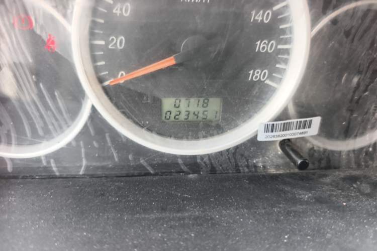 Used Dongfeng Xiaokang K07S 2016 1.0L Practical Version BG10 Odometer Close Up