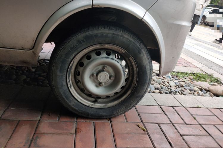 Used Dongfeng Xiaokang K07S 2016 1.0L Practical Version AF10-12 Right Front Wheel Hub