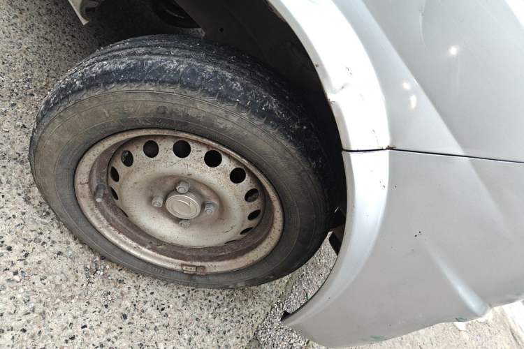 Used Dongfeng Xiaokang K07S 2016 1.2L Practical Version DK12-10 Right Front Wheel Hub