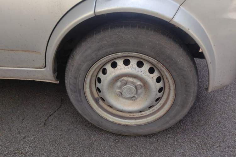 Used Dongfeng Xiaokang K07S 2016 1.2L Practical Version DK12-10 Right Front Wheel Hub