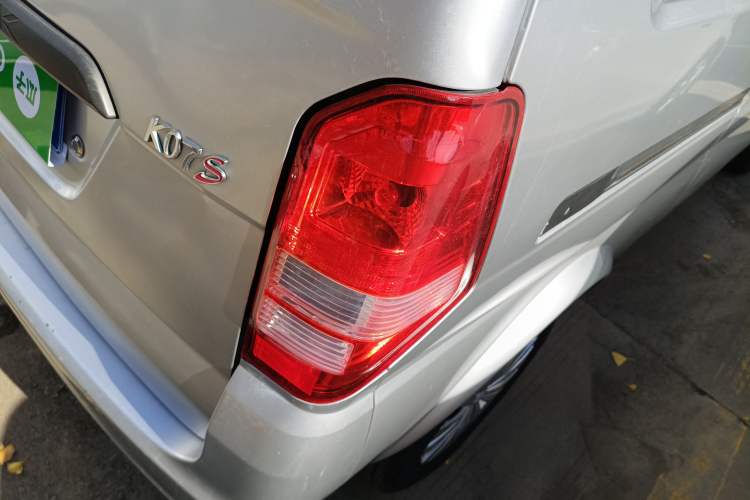 Used Dongfeng Xiaokang K07S 2016 1.2L Standard Edition DK12-10 Right Rear Taillight
