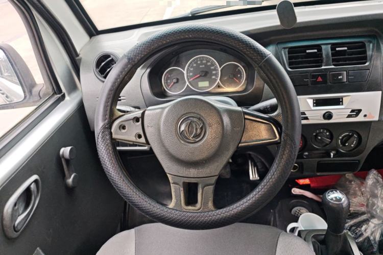 Used Dongfeng Xiaokang K07S 2016 1.2L Practical Version DK12-10 Steering Wheel