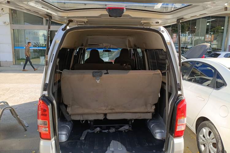 Used Dongfeng Xiaokang K07S 2016 1.2L Standard Edition DK12-10 Trunk