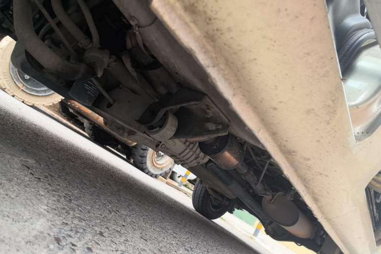 Used Dongfeng Xiaokang K07S 2016 1.2L Practical Version DK12-10 Chassis Front Right