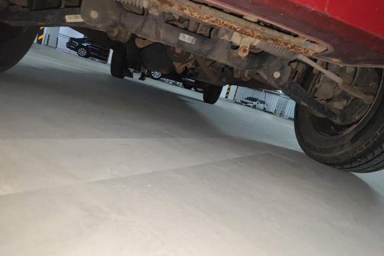 Used Dongfeng Xiaokang K07S 2017 1.2L Practical Version DK12-10 Chassis Front