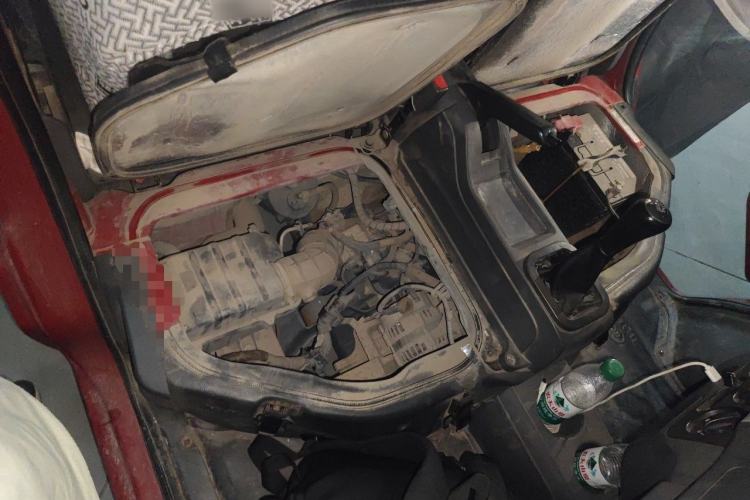 Used Dongfeng Xiaokang K07S 2017 1.2L Practical Version DK12-10 Engine Bay