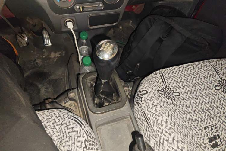 Used Dongfeng Xiaokang K07S 2017 1.2L Practical Version DK12-10 Gear Lever