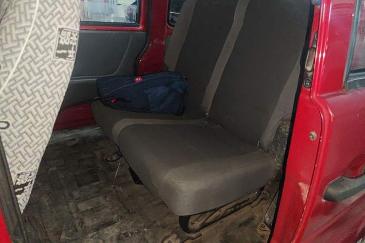 Used Dongfeng Xiaokang K07S 2017 1.2L Practical Version DK12-10 Left Rear Seat