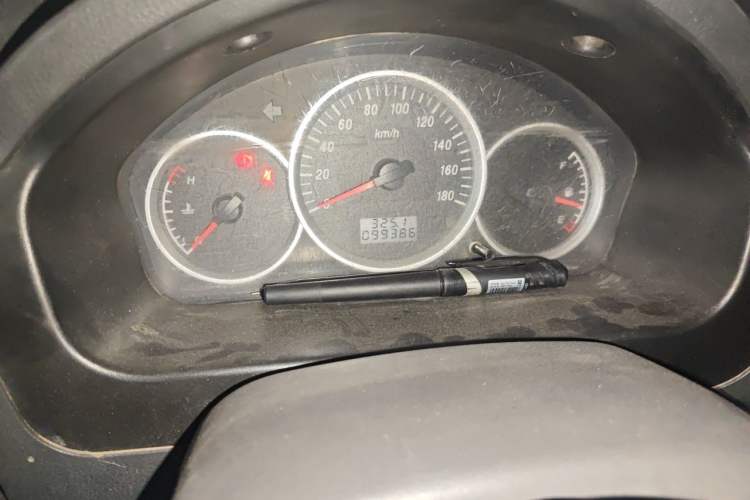 Used Dongfeng Xiaokang K07S 2017 1.2L Practical Version DK12-10 Odometer Close Up
