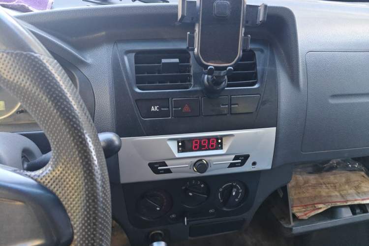 Used Dongfeng Xiaokang K07S 2017 1.2L Practical Version DK12-10 Audio And AC Panel