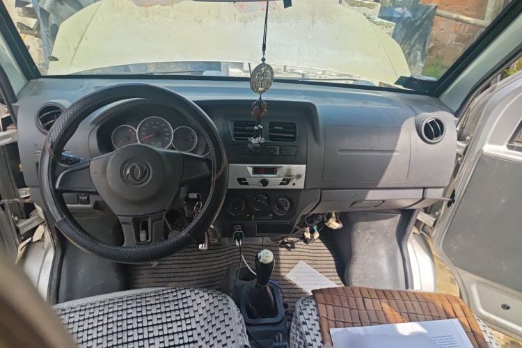 Used Dongfeng Xiaokang K07S 2017 1.2L Practical Version DK12-10 Center Console