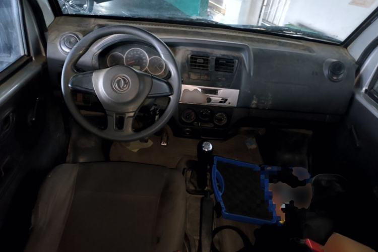 Used Dongfeng Xiaokang K07S 2017 1.2L Practical Version DK12-10 Center Console