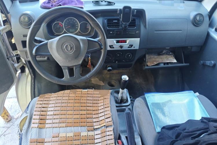 Used Dongfeng Xiaokang K07S 2017 1.2L Practical Version DK12-10 Center Console