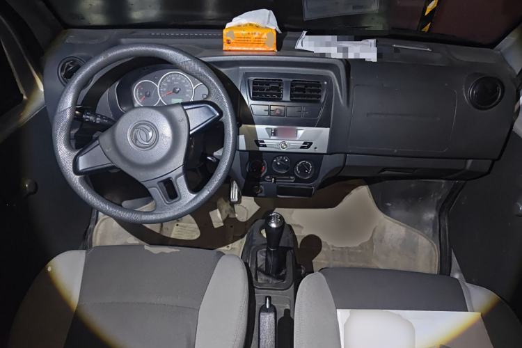 Used Dongfeng Xiaokang K07S 2017 1.2L Practical Version DK12-10 Center Console