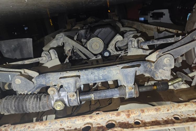 Used Dongfeng Xiaokang K07S 2017 1.2L Practical Version DK12-10 Chassis Front