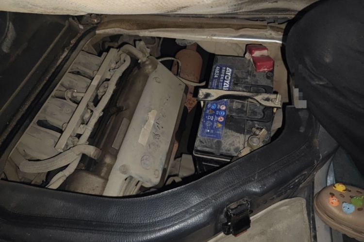Used Dongfeng Xiaokang K07S 2017 1.2L Practical Version DK12-10 Engine Bay Left