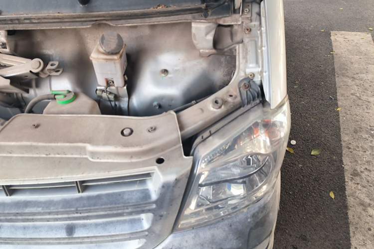 Used Dongfeng Xiaokang K07S 2017 1.2L Practical Version DK12-10 Engine Bay Left